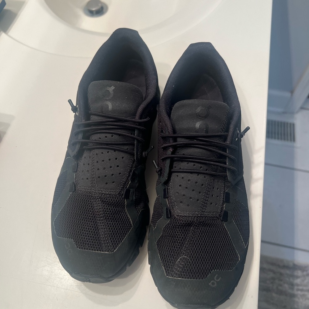 Oncloud shoes size 7 women